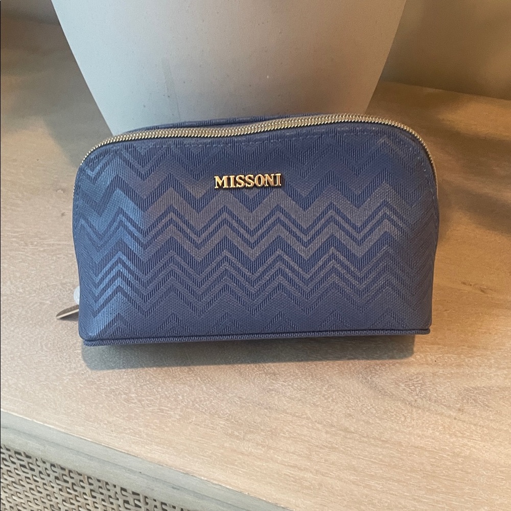 Delta One Missoni Amenity kit